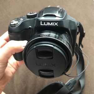 DSLR Panasonic Digital Camera